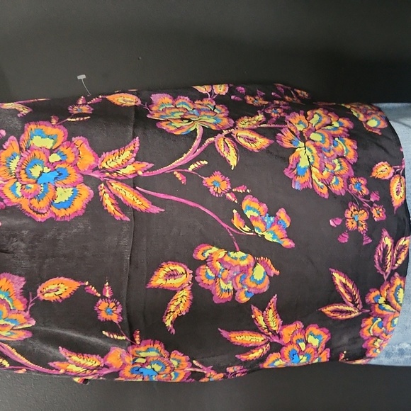 Neon Floral 🔥 - Picture 3 of 8